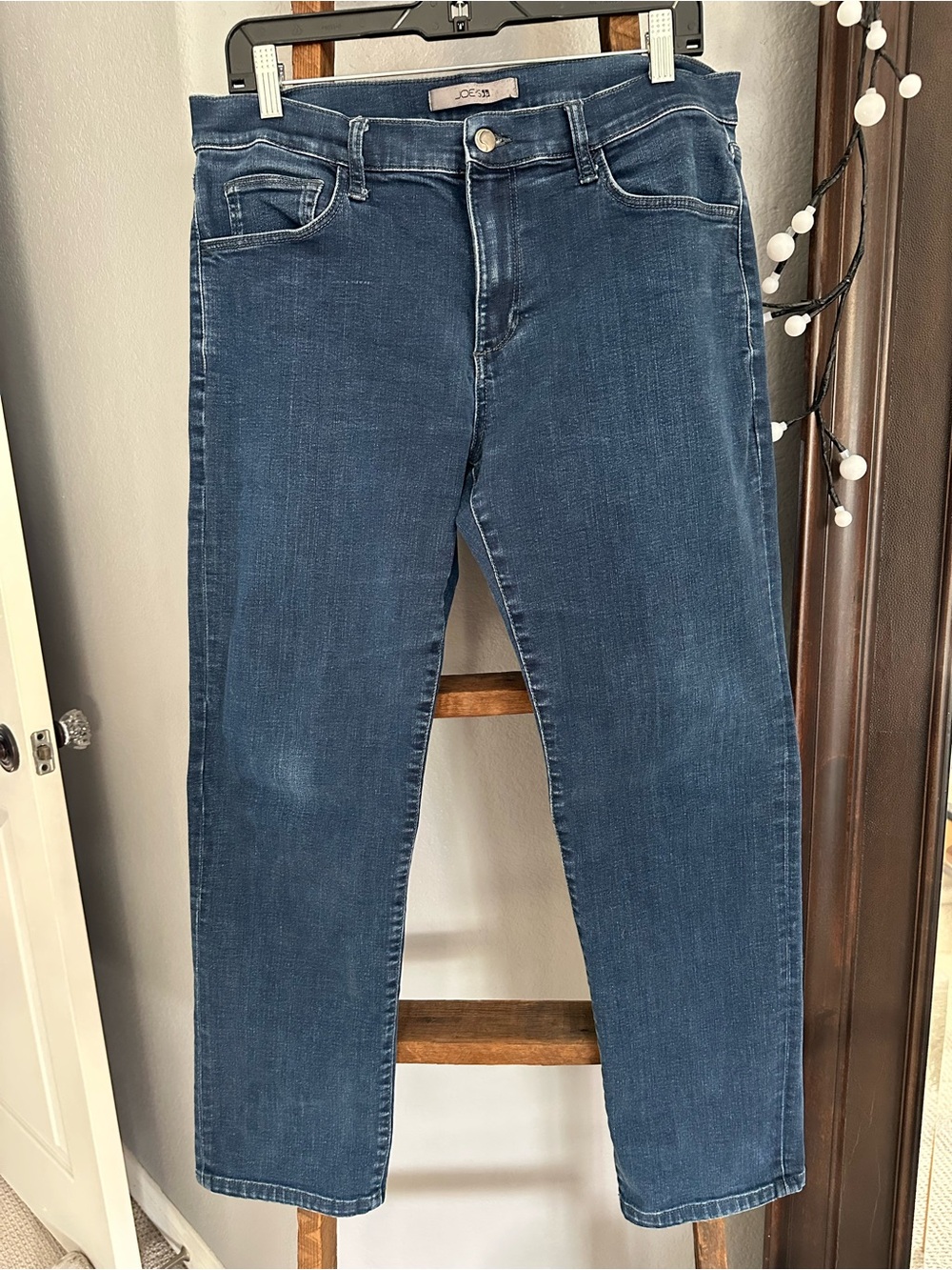 Joe's Jeans women’s mid-rise straight leg cropped jeans, size 34